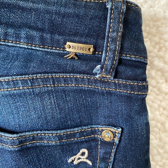 DL1961 Dark Wash Denim Jeans - Picture 3 of 4